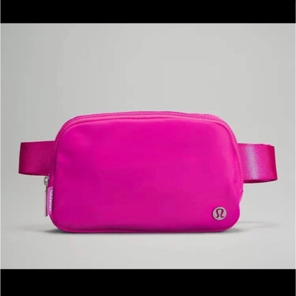 LULULEMON EVERYWHERE BELT BAG